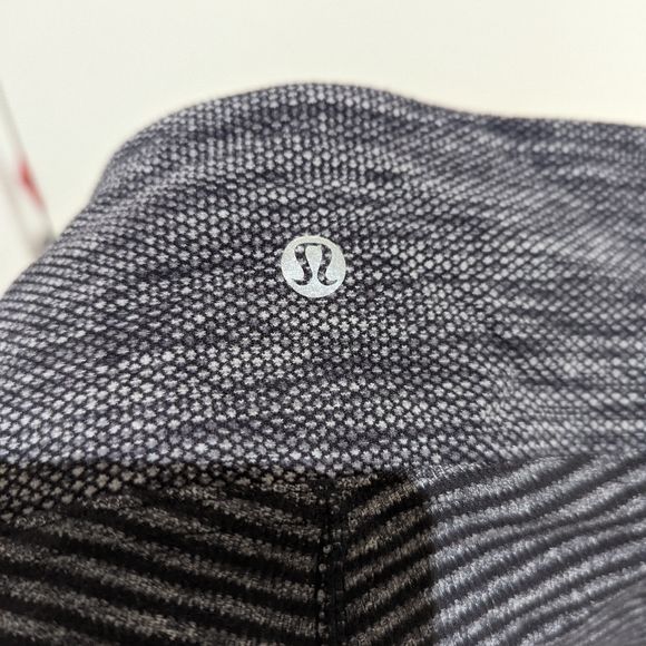 Lululemon Leggings - Size 8 - Picture 3 of 5